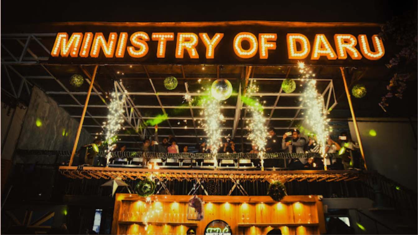 Ultimate Weekend Experience at The Ministry of Daru – Best Restaurant in Noida, Sector 63