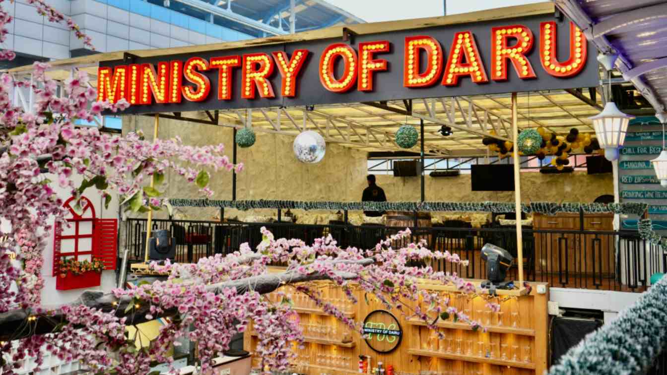 Best Open Terrace Restaurant in Noida for Party