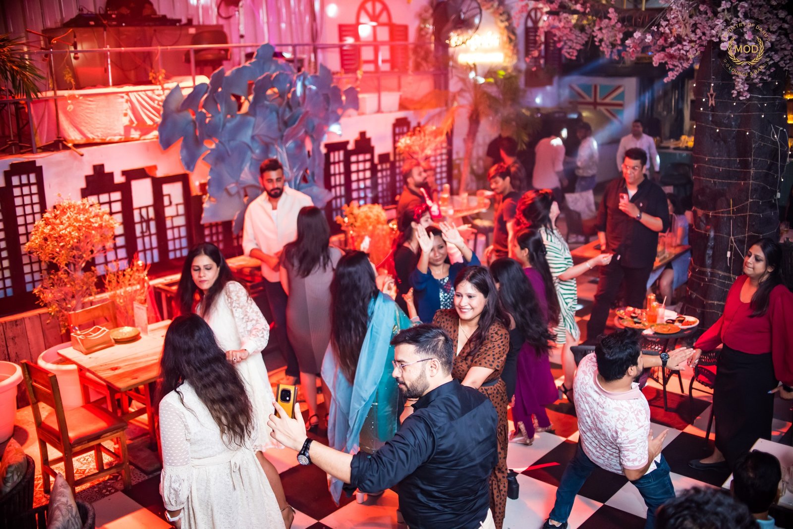 Restaurant in Noida