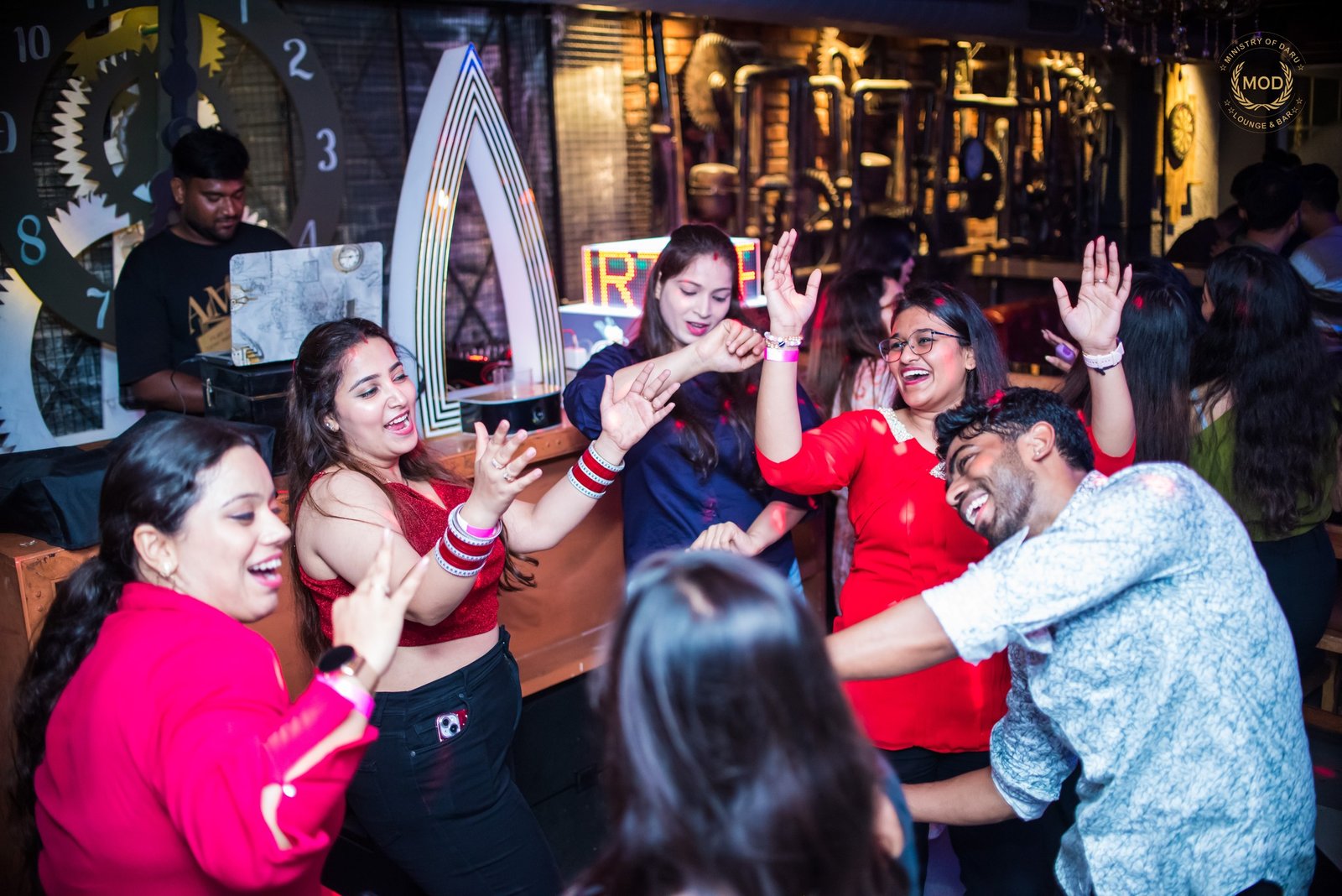 Restaurant in Noida