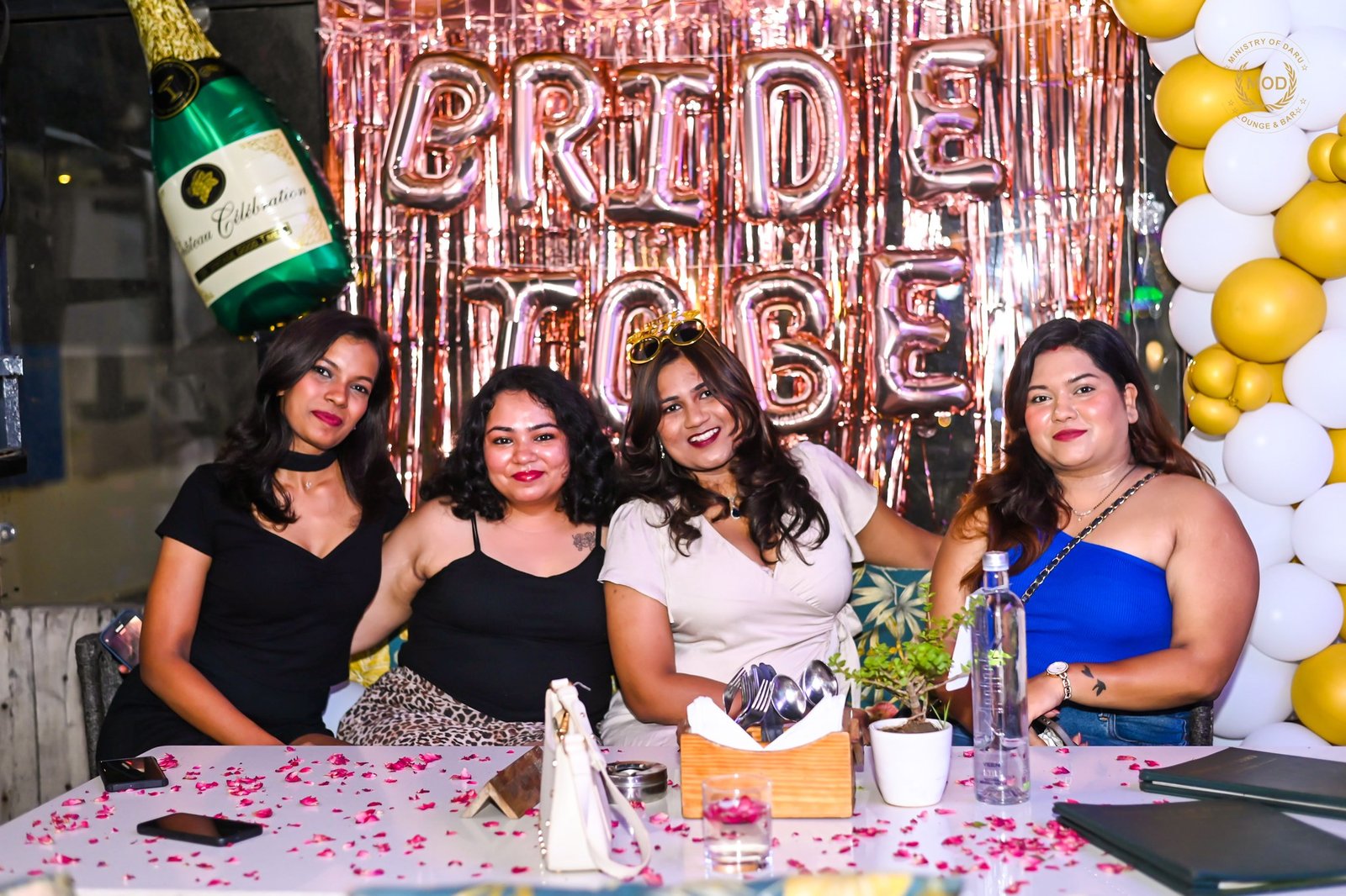Restaurant in Noida