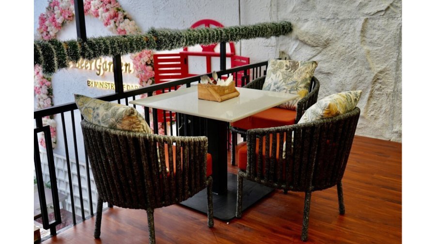 Romantic Restaurant in Noida For Couples