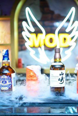 <strong>Best Bar in Noida Sector 63</strong>
