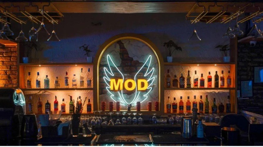Restaurant in Noida