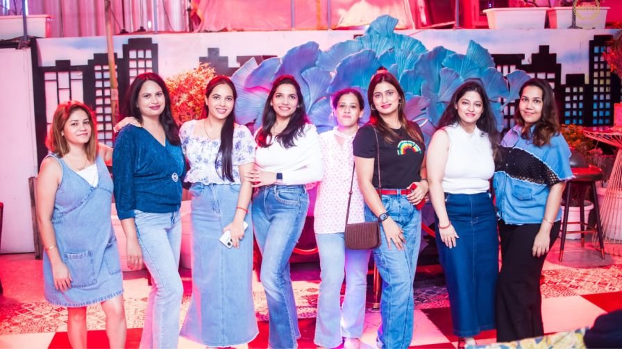 Restaurant in Noida